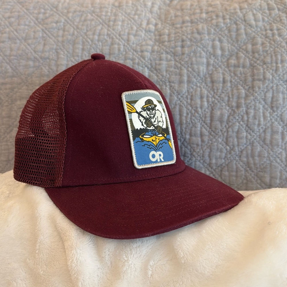 Outdoor Research Kids’ Squatchin Trucker Hat NWOT Burgundy Wine YETI Sasquatch
